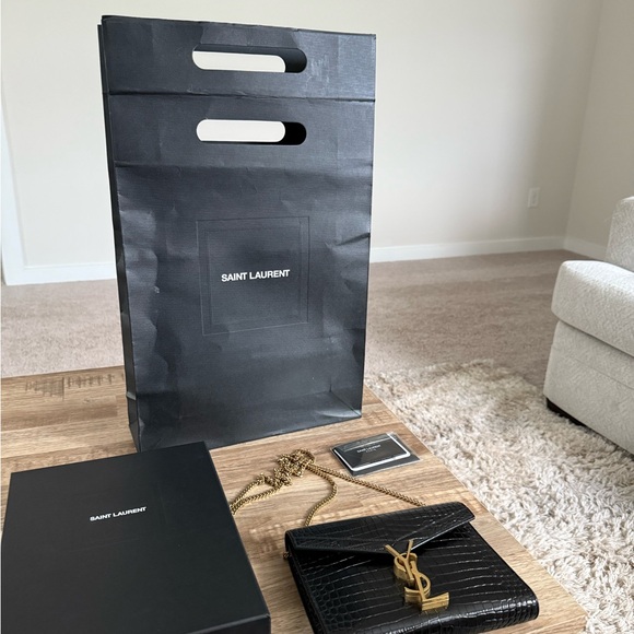 Saint Laurent Black Card Holder on Gold Chain - Picture 8 of 11